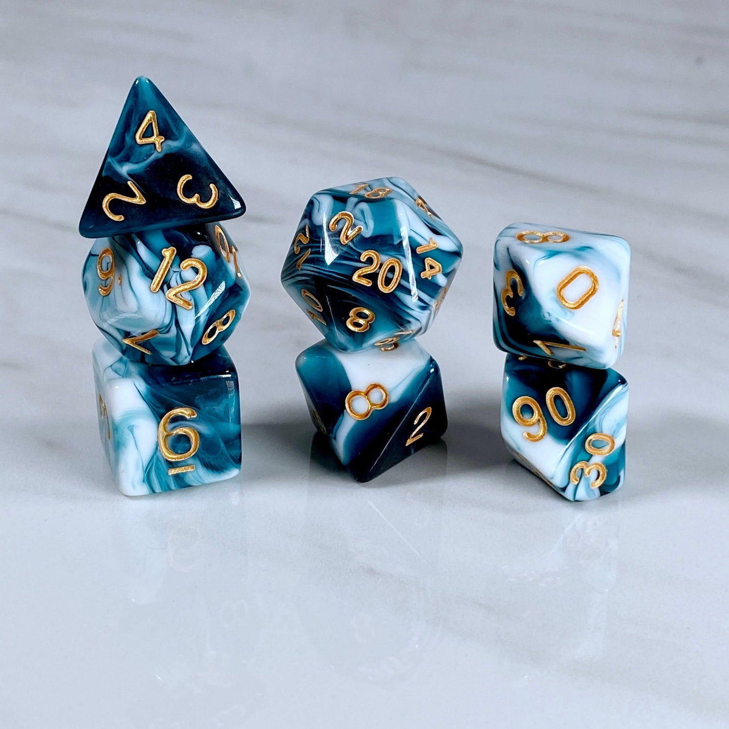 Fundamentals Blue & White Dice