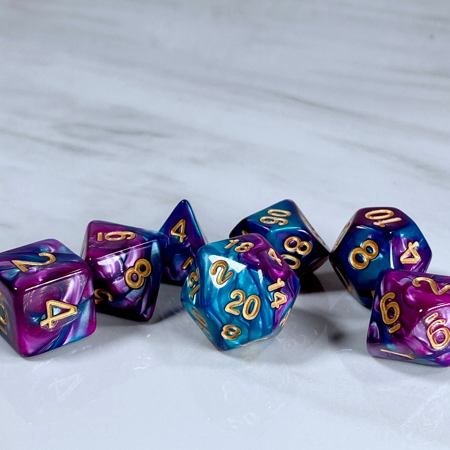 Fundamentals Purple & Blue Dice