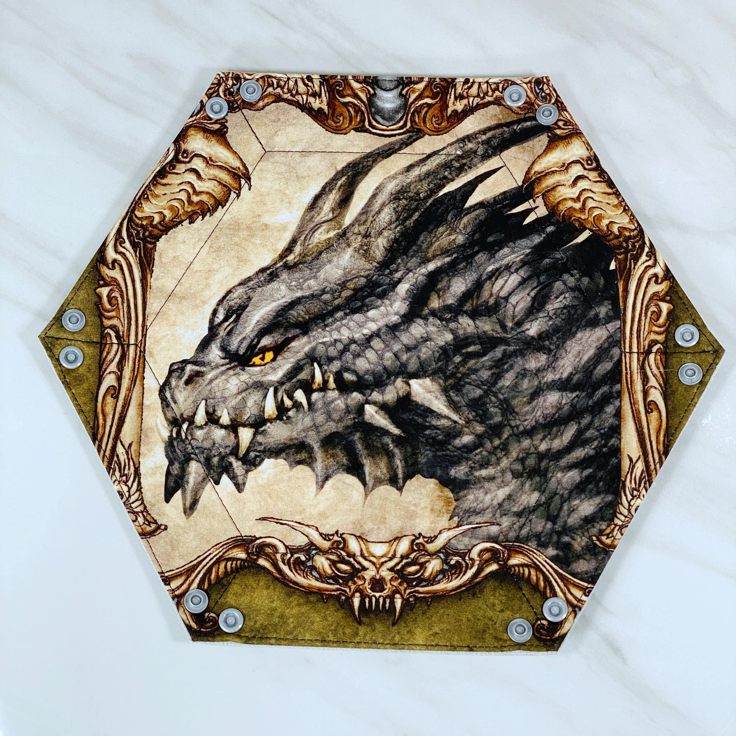 Dragon Bust Hex Snap Dice Tray