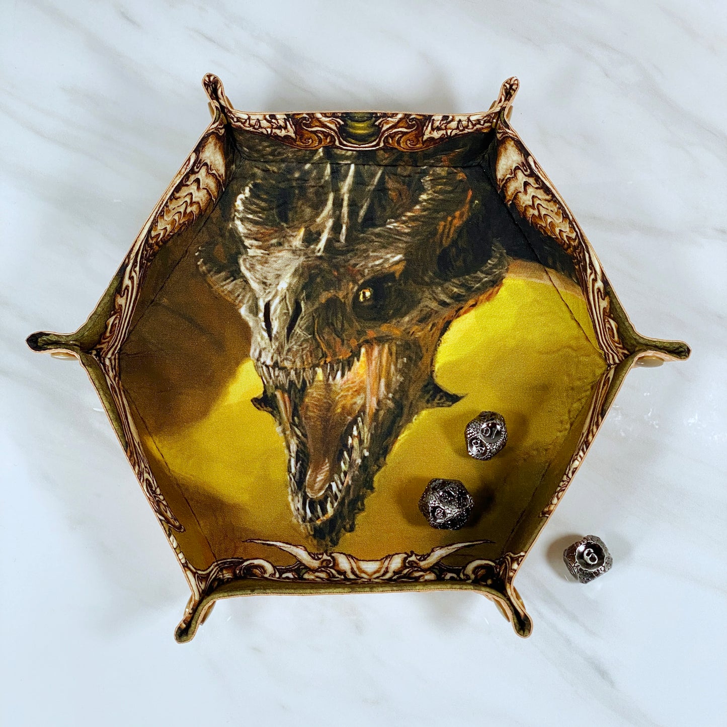 Dragon Bust Hex Snap Dice Tray