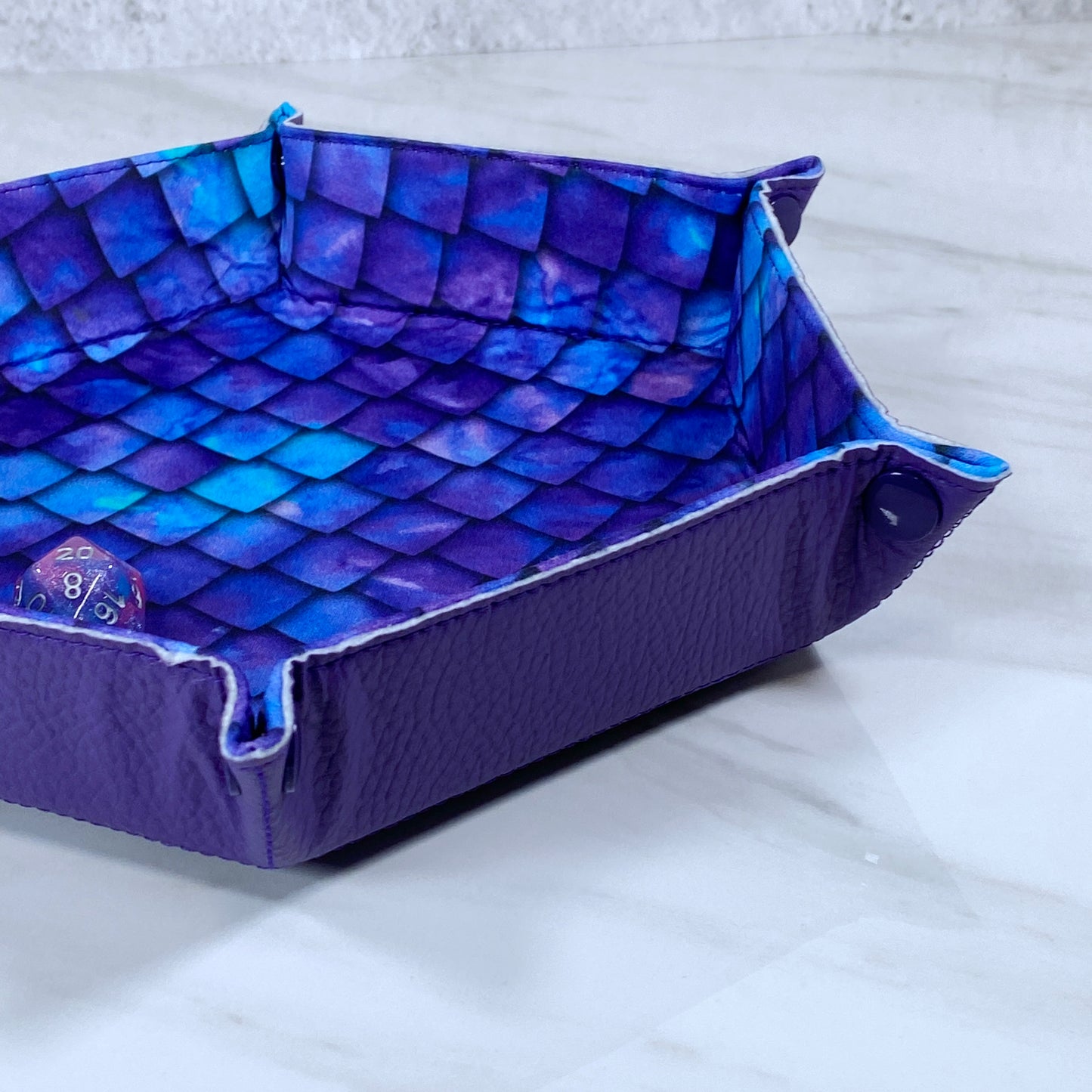 Dragon Scale Hex Snap Dice Tray