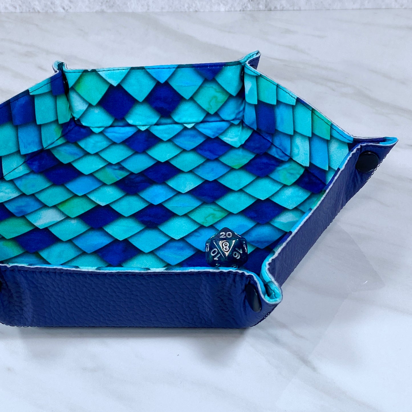 Dragon Scale Hex Snap Dice Tray