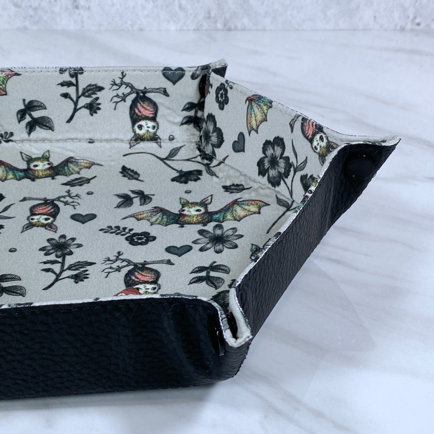 Cute Bats Hex Snap Dice Tray