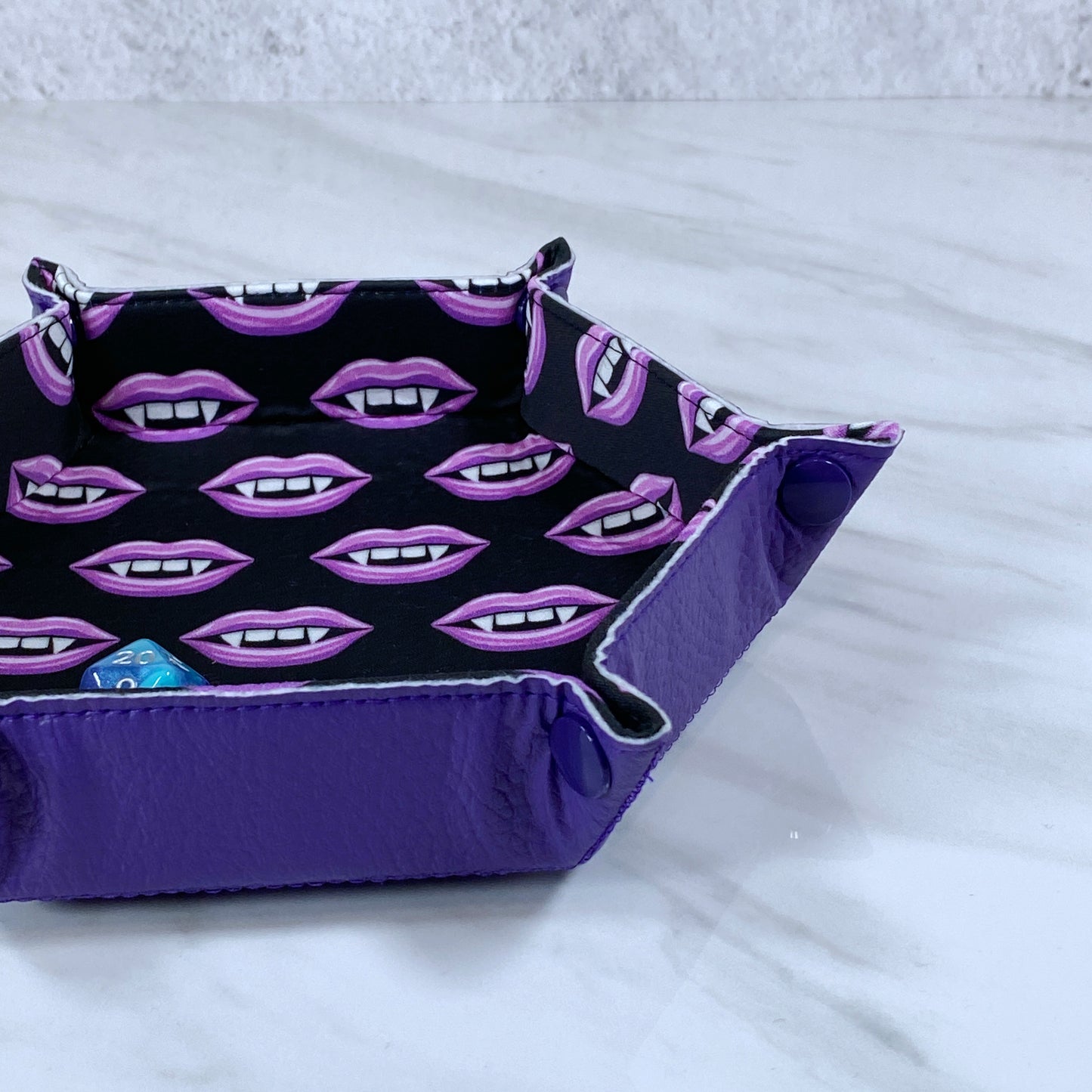 Vampire Snap Dice Tray