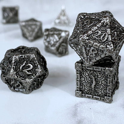 Dagger of Venom, Silver-tone