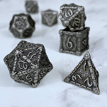 Dagger of Venom, Silver-tone