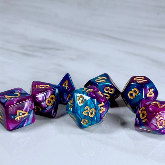 Fundamentals Purple & Blue Dice