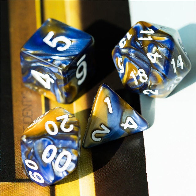 Fundamentals Blue & Gold Dice